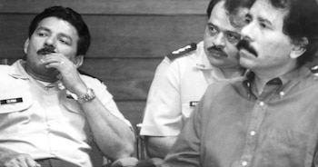 Ленин Черна, слева,