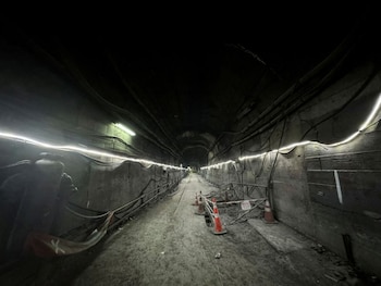 Вид показывает туннель