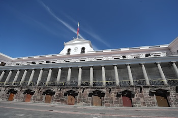 Вид на дворец Каронделет,