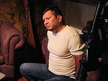 Мэр арестовал Хосе Арройо.