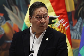 Движение к социализму командовало