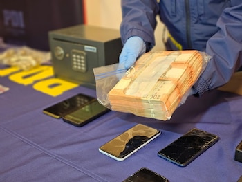 Некоторые 500 долларов США были захвачены