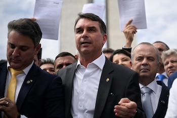 Сенатор Флавио Болсонаро, сын