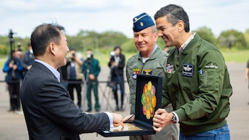 Президент Парагвай, Сантьяго