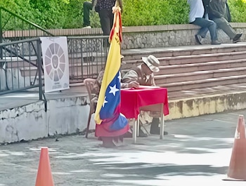 В квадратах и ​​казармах