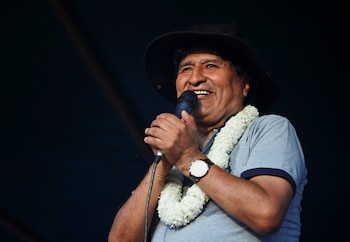 Экс -президент держит актеров