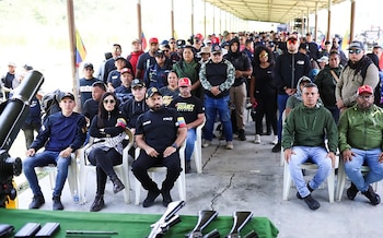 В военную штаб -квартиру, где