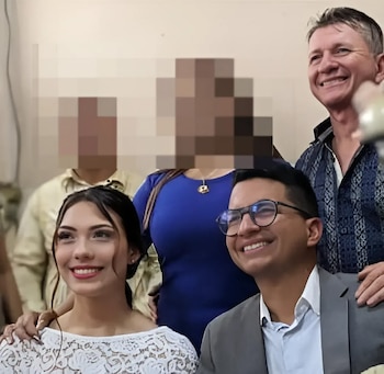 Педро Эрнандес с его