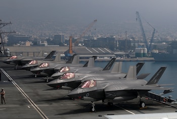 F-35B Lightning II самолеты в