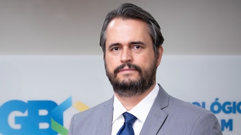 Родриго де Мело Тейксейра.

