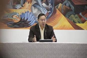 Президент сталкивается с линией