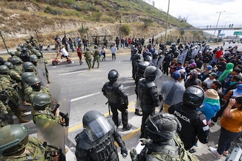 Дорожные замки продолжаются