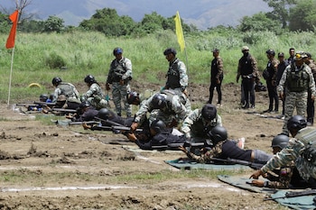 Члены национальной милиции