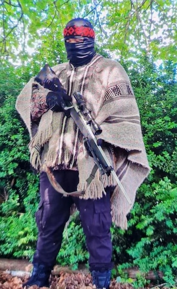 Лигуэн несли калибрную винтовку