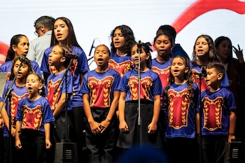 Дети участвуют в праздновании