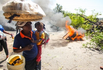 Женщина со своей маленькой девочкой