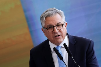 Александр Падила, министр здравоохранения