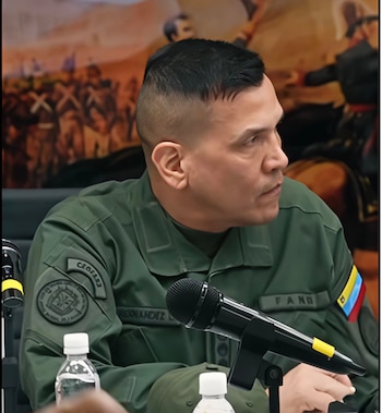 Стратегический оперативный командующий