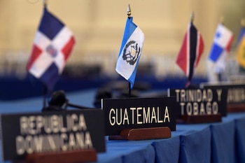 ОАГ поддерживает активную связь