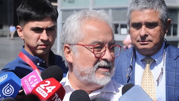 сотовый телефон Луиса