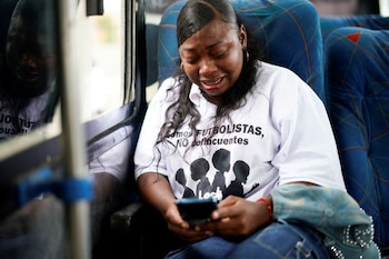 Член семьи реагирует после