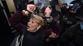 Жанин Аньес осталась под стражей в