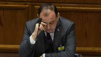 Уллоа — третий судья.