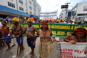 Протестующие из коренных общин и