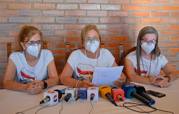 Беатрис Денис (в), дочь