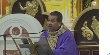 Священник Хосе Эктор Гонсалес,