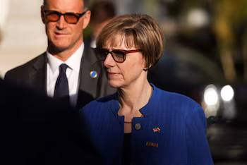 Лаура Догу лично руководила