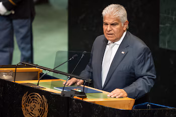 Президент Хосе Рауль Мулино