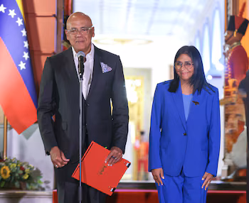 Братья Родригес Гомес, Дельси