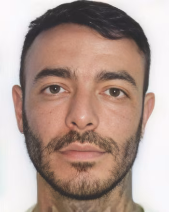 Марсет сохранила строгую опеку