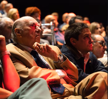 Хулио Мария Сангинетти, дважды президент Уругвая, на презентации книги «Эль Локо де ла Бандера» (распространение)