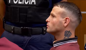 Мойсес Мартинес на слушании, на котором его приговорили к 12 годам тюремного заключения (Capture Telemundo/Channel 12)