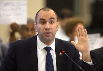 Архивное фото адвоката Ларри Дево. EFE/Орландо Барриа