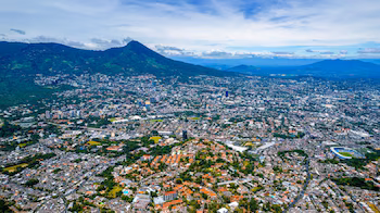 Новый контроль над посредниками и законодательные изменения изменяют структуру налоговых льгот и обязательств в условиях экономического роста. (Архивное фото)