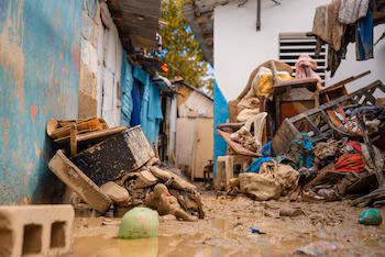 Разлив реки Каму затронул 95% Виллы Монтеллано, вызвав перемещение более 1300 жителей и усугубив чрезвычайную климатическую ситуацию в Доминиканской Республике. (Фото любезно предоставлено Министерством Президента)