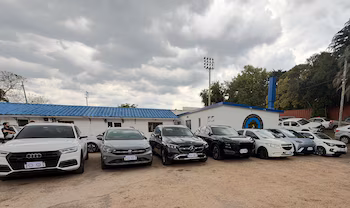 Семь автомобилей, пять из них высокого класса, были конфискованы в ходе операции по падению Эль-Бетито (Министерство внутренних дел).