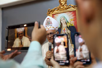 Бальтасар Поррас на мессе в Каракасе (REUTERS/Manaure Quintero/File)