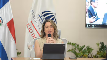 Власти выяснили, что женщины в Доминиканской Республике тратят на неоплачиваемый труд по уходу 16,4 часа в неделю, в отличие от 9,6 часов у мужчин./(Noticias SIN).