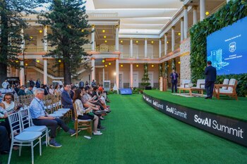 Презентация новой платформы искусственного интеллекта Генеральной прокуратуры республики в рамках SovAI Summit2026. (Фото любезно предоставлено Генеральной прокуратурой Республики Сальвадор)