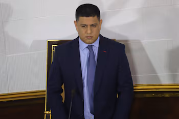 Вице-президент парламента заявил, что бороться с мафией будут в рамках системы правосудия (EFE).