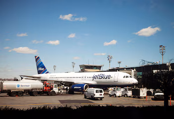 JetBlue станет второй регулярной авиакомпанией, предлагающей прямые рейсы между США и Венесуэлой (Reuters)