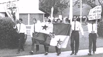 9 января 1964 года панамский народ столкнулся с североамериканской армией, потребовав своего суверенитета на национальной территории. В результате этого движения на панамской стороне погиб 21 человек и 500 получили ранения.