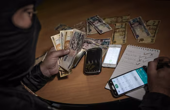 Около 90 процентов обвинительных приговоров за вымогательство в период с 2022 по 2025 год относятся к людям, пойманным на месте преступления. (ФОТО: Ла Трибуна)