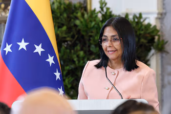 Исполняющая обязанности президента Дельси Родригес с тех пор, как была вице-президентом по экономике Николаса Мадуро, обсуждала налоговый вопрос с бизнесменами. Европа Пресс/Контакт/Вэй Нейруил